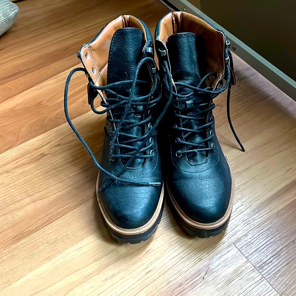 Women’s Indigo Rd. Lace Up Ankle Boots